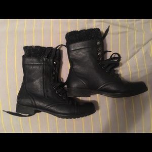 Crown vintage biker boots black